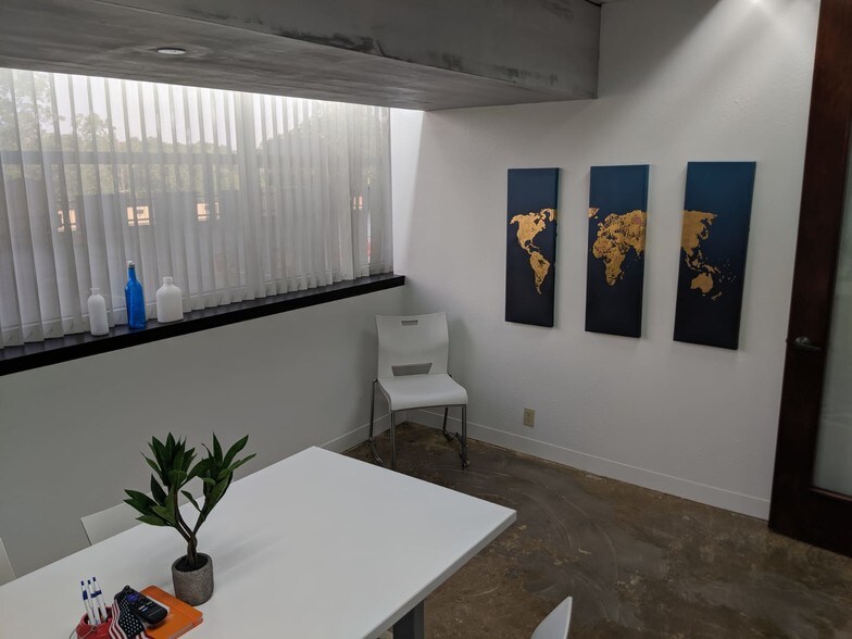 More Photos Of 4040 Broadway St, San Antonio Coworking Space