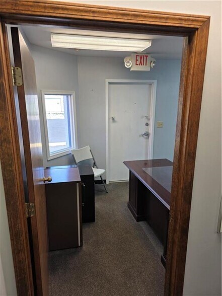 More Photos Of 6303 King Hill Ave, Saint Joseph Office For Sale