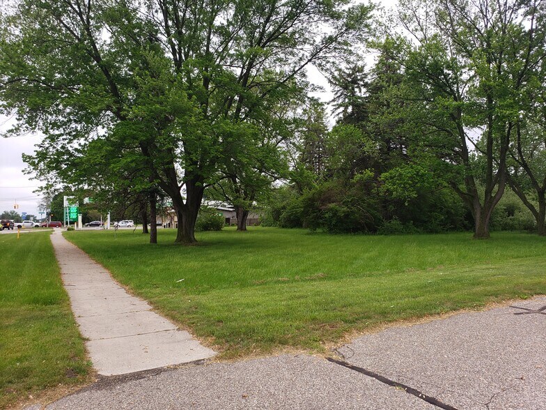 More Photos Of MIDDLEBELT @ EUREKA, Romulus Land For Sale