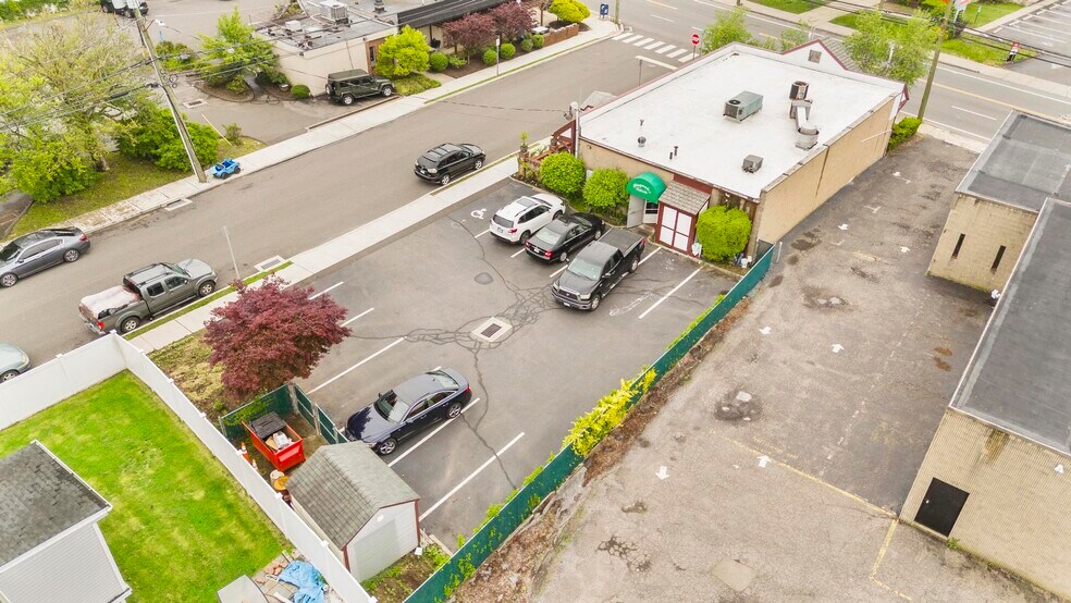 More Photos Of 186 Main St, Norwalk Restaurant For Sale