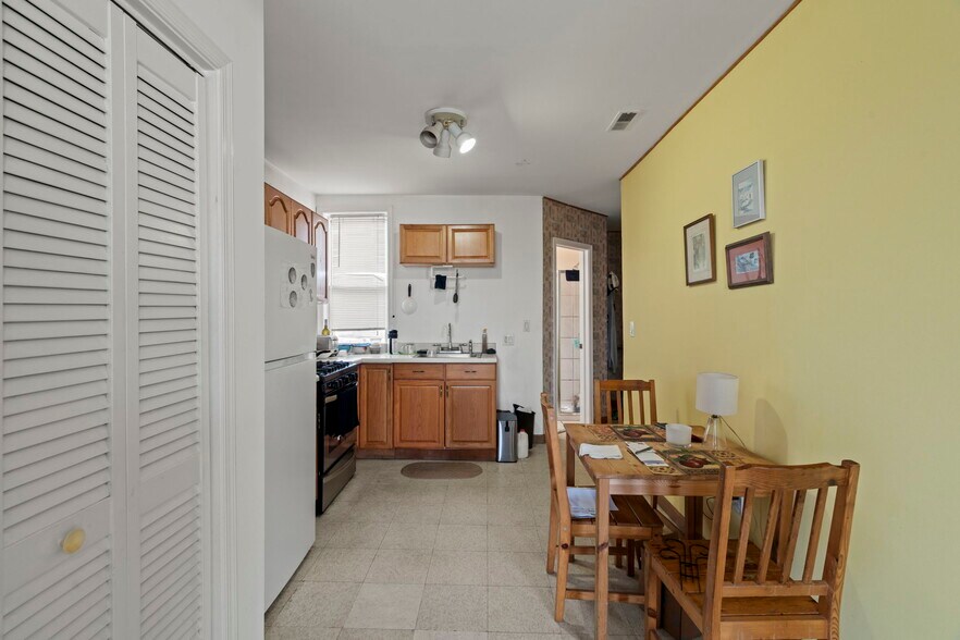 More Photos Of 2626 E Allegheny Ave, Philadelphia Office Residential For Sale