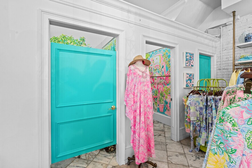 More Photos Of 417 Whitaker St, Savannah Storefront Retail Residential For Sale