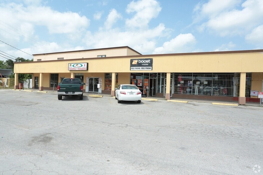 More Photos Of 6880 Telephone Rd, Houston Unknown For Lease