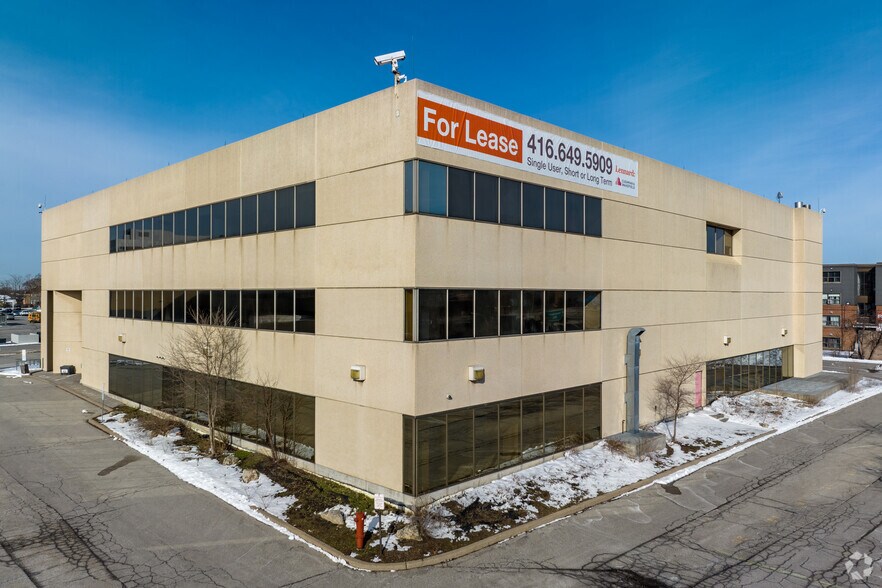 More Photos Of 698 Lawrence Ave W, Toronto Office For Lease