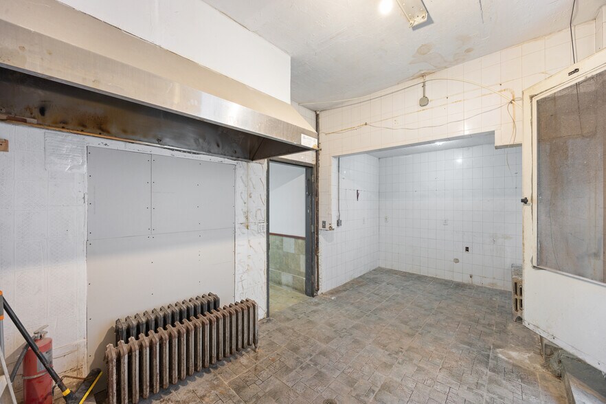 More Photos Of 314-318 W 36th St, New York Apartments For Lease