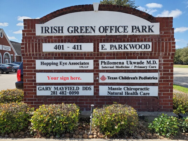 More Photos Of 415 E Parkwood Ave, Friendswood Medical For Lease