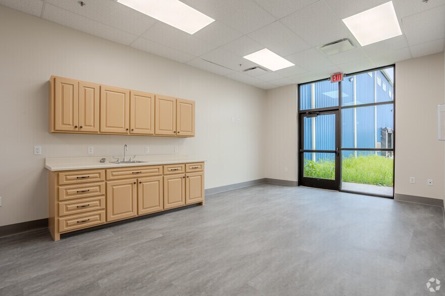 More Photos Of 350 McCarty Ln, Jackson Manufacturing For Lease