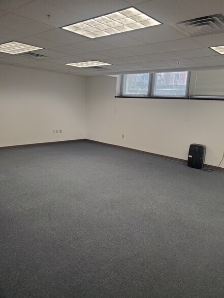 More Photos Of 909 Green St, Harrisburg Office For Lease
