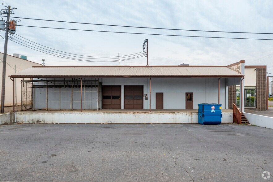 More Photos Of 3317 5th Ave S, Birmingham Warehouse For Lease