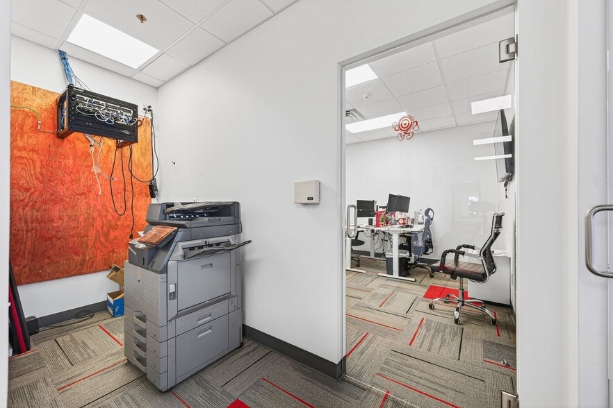 More Photos Of 930 S Harbor City Blvd SW, Melbourne Office For Sale