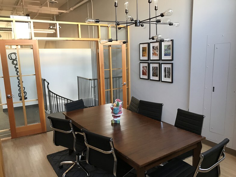 More Photos Of 58 W Buffalo St, Chandler Storefront Retail Office For Lease