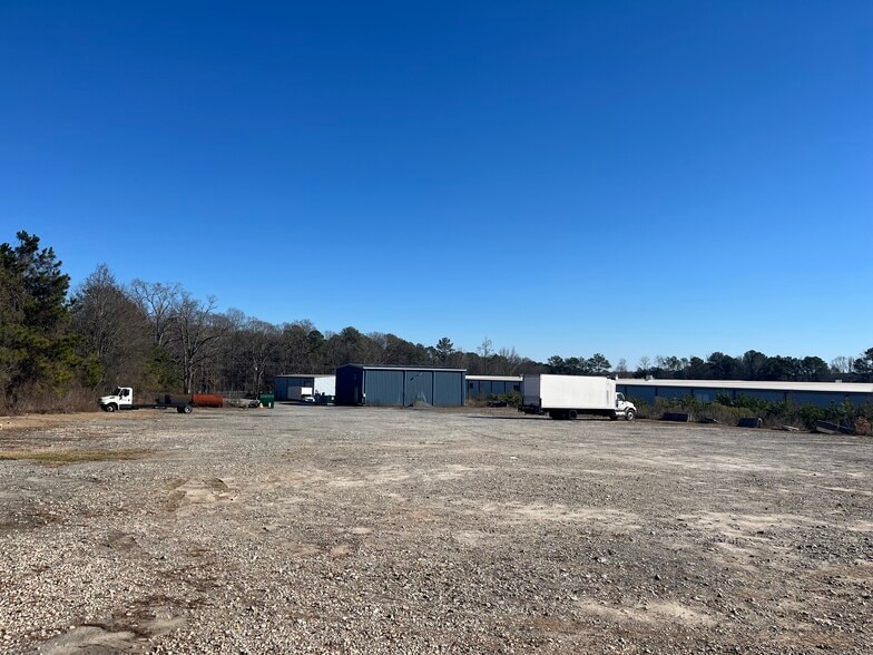 More Photos Of 3395 Jonesboro Rd SE, Atlanta Warehouse For Lease
