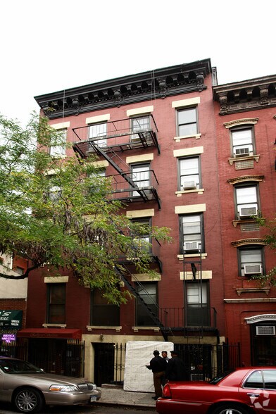 Primary Photo Of 457 W 50th St, New York Apartments For Lease
