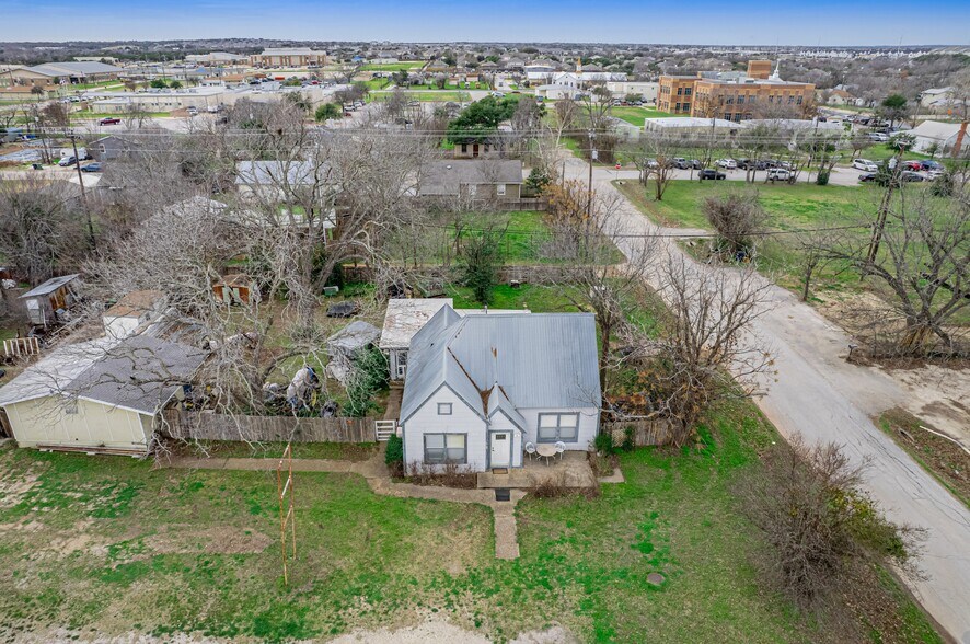 More Photos Of 201 S Highway 183, Leander Flex For Sale