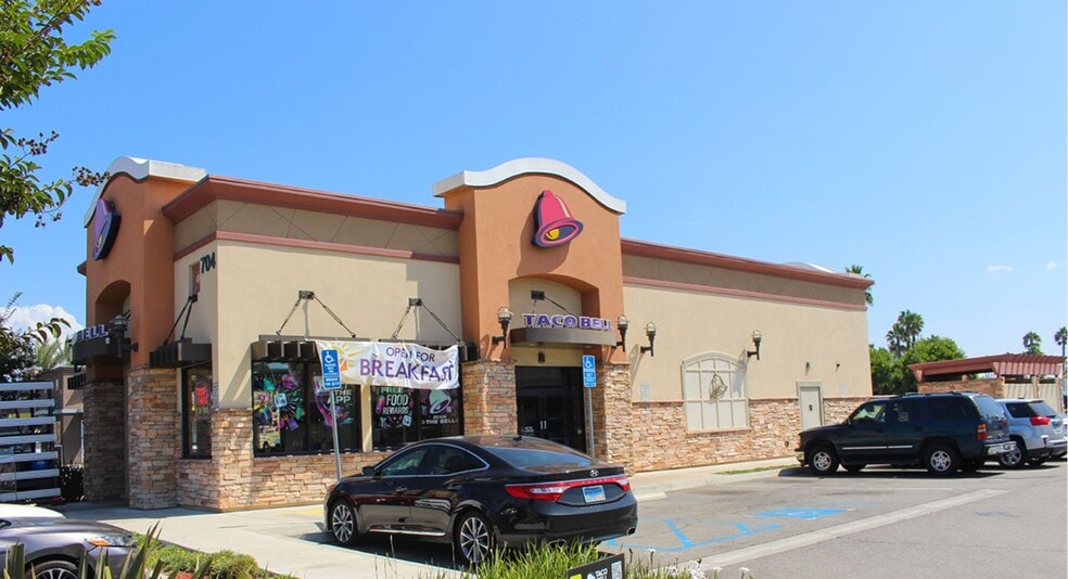 More Photos Of 703-705 Center Dr, San Marcos General Retail For Lease