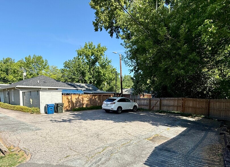 More Photos Of 902 Broad St, Durham Office For Lease