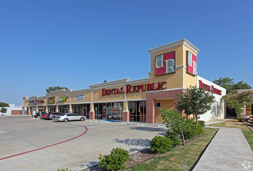 Primary Photo Of 3211 W Northwest Hwy, Dallas Unknown For Lease