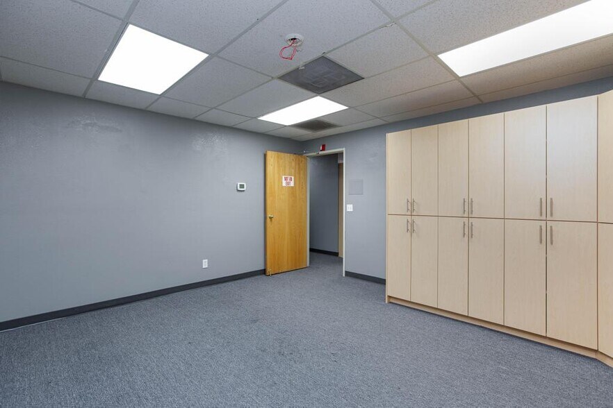 More Photos Of 872 E Sahara Ave, Las Vegas Medical For Lease