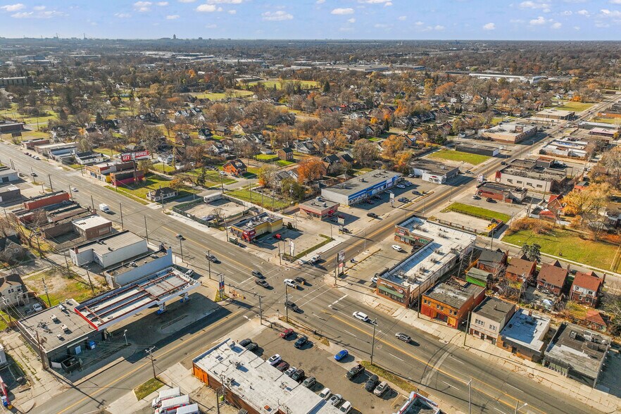 More Photos Of 7606 E 7 Mile Rd, Detroit Storefront For Sale
