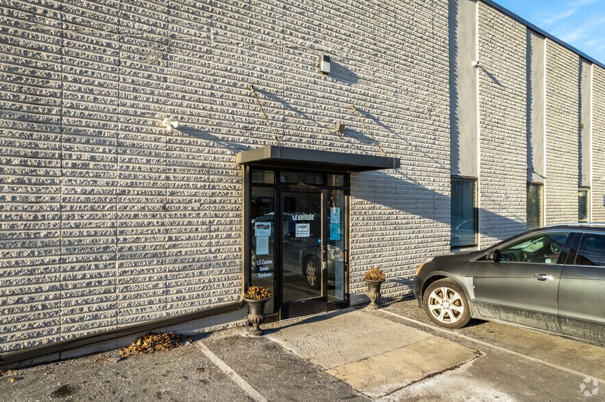 More Photos Of 2401 E Linden Ave, Linden Warehouse For Lease