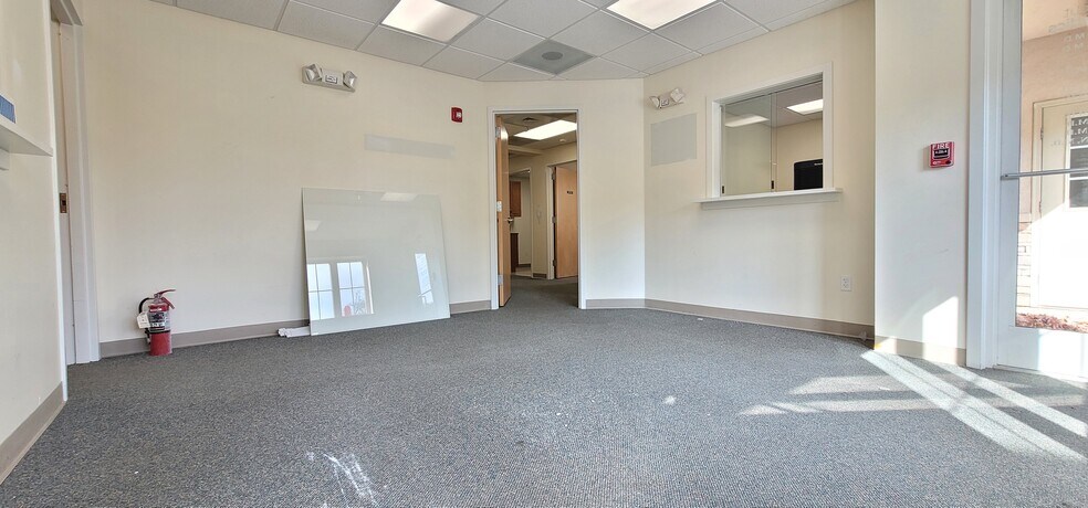 More Photos Of 1353 Boston Post Rd, Madison Medical For Lease