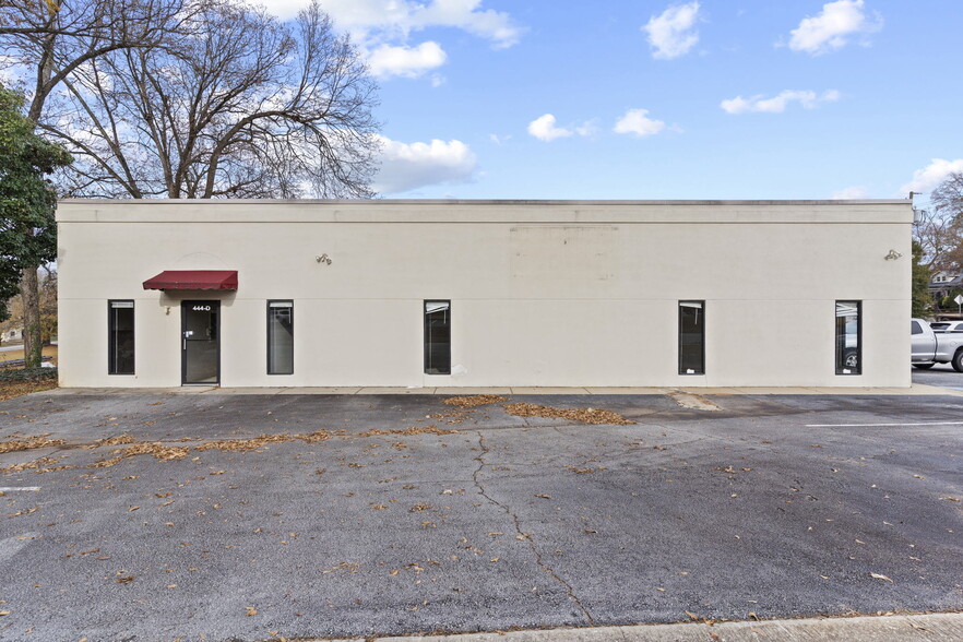 Primary Photo Of 444 Hampton Ave, Pickens Storefront Retail Office For Lease