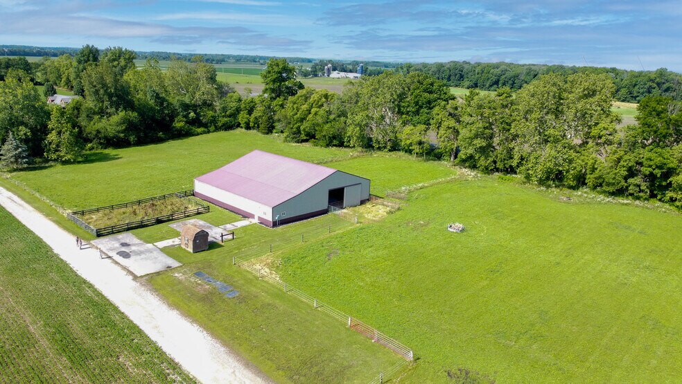 Primary Photo Of 9185 E County Road 700 N, Hope Specialty For Lease