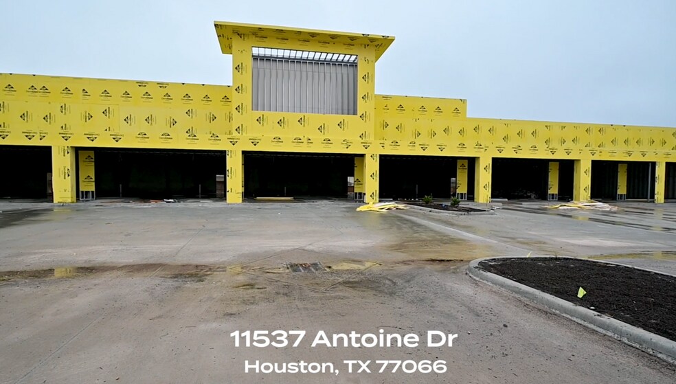 More Photos Of 11537 Antoine Dr, Houston General Retail For Lease