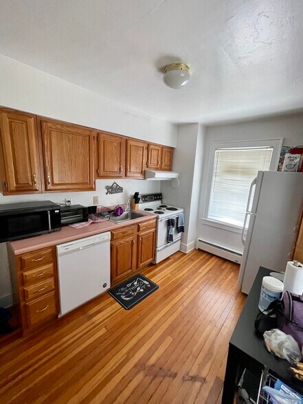 More Photos Of 506 E Liberty St, Charles Town Apartments For Sale