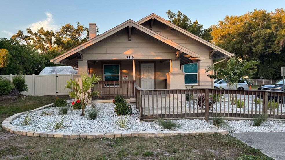 Primary Photo Of 6819 Massachusetts Ave, New Port Richey Office Residential For Lease