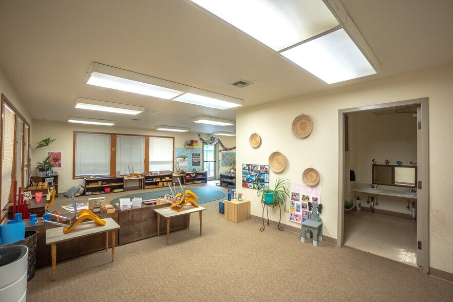 More Photos Of 461 Tyler Ave, Louisville Schools For Lease