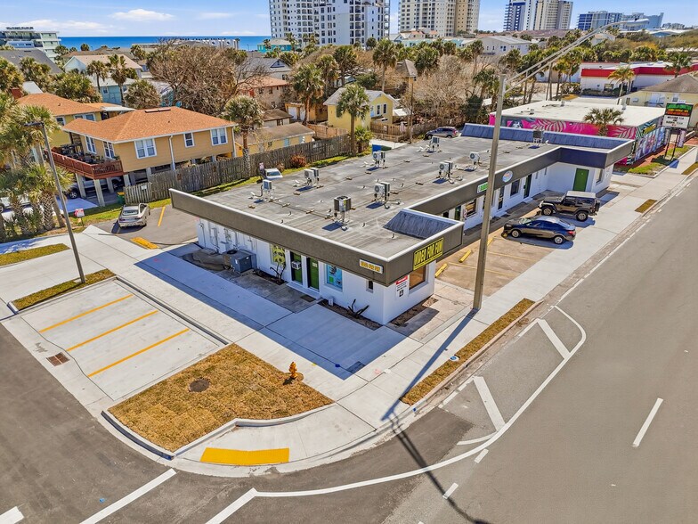 More Photos Of 711 S 3rd St, Jacksonville Beach Storefront Retail Office For Lease