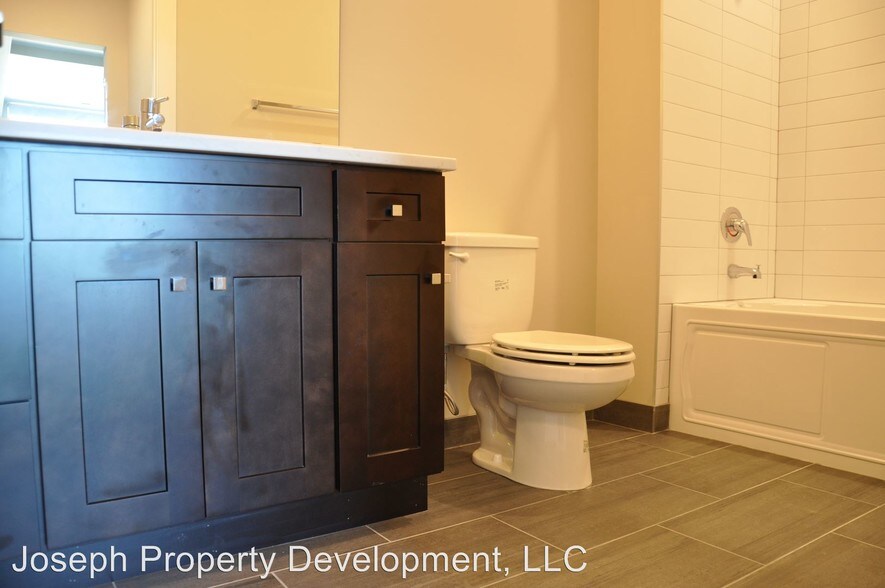 More Photos Of 4175 N Oakland Ave, Shorewood Multifamily For Sale