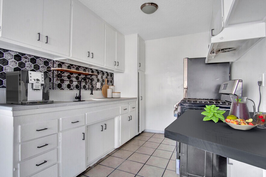 More Photos Of 3849 Stevely Ave, Los Angeles Apartments For Sale