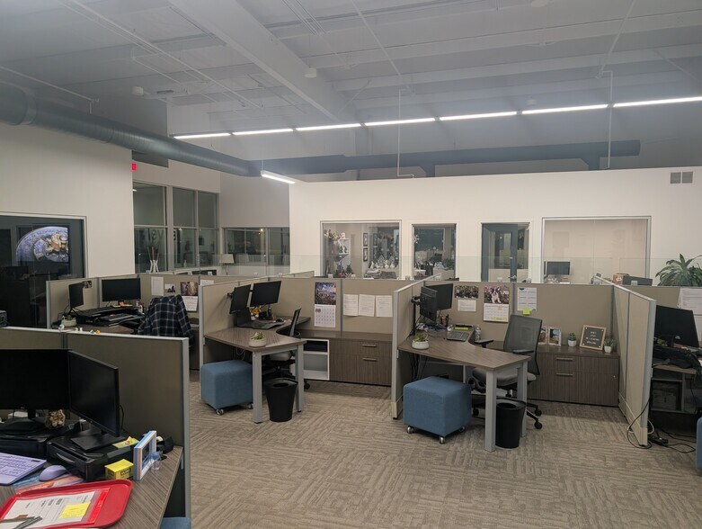 More Photos Of 2336 112th Ave, Holland Warehouse For Sale