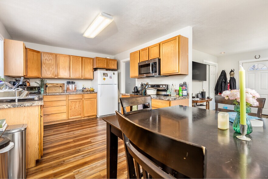 More Photos Of 200 Aspen Meadows Rd, Driggs Apartments For Sale