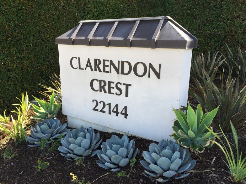 More Photos Of 22144 Clarendon St, Woodland Hills Office For Lease