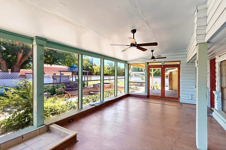 More Photos Of 691 Rose Garden Dr, McKinney Specialty For Lease