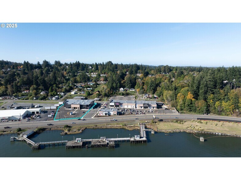 More Photos Of 1233 Teakwood Ave, Coos Bay General Retail For Sale