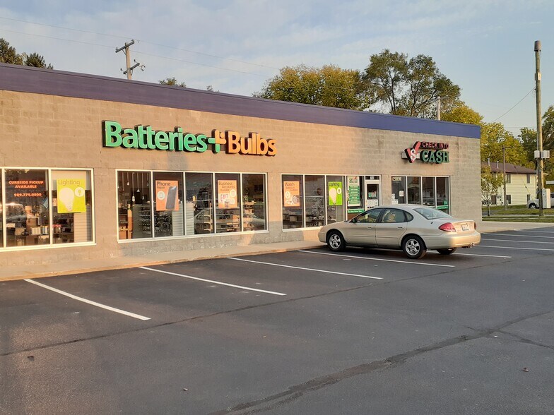 More Photos Of 702 N Mission St, Mount Pleasant Unknown For Lease