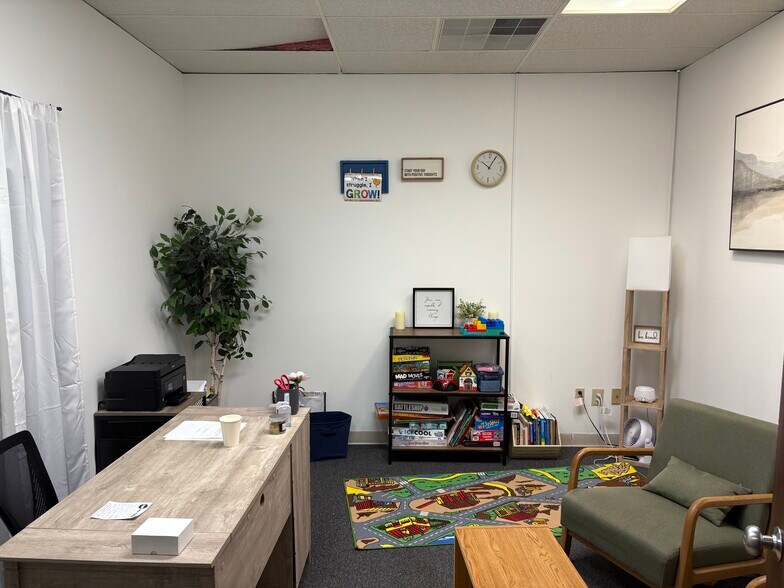 More Photos Of 505 S 12th Ave, Virginia Medical For Sale