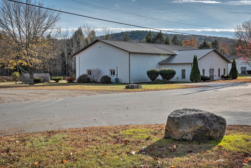 More Photos Of 867 Route 12, Westmoreland Flex For Lease