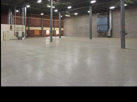 More Photos Of 5575 Venture Dr, Parma Warehouse For Lease