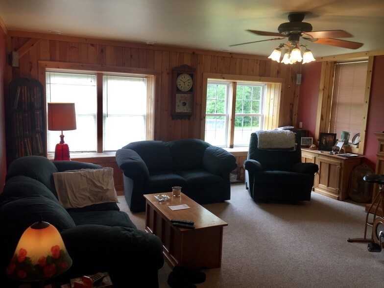 More Photos Of 1426 W River Rd, Waterloo Township Apartments For Lease