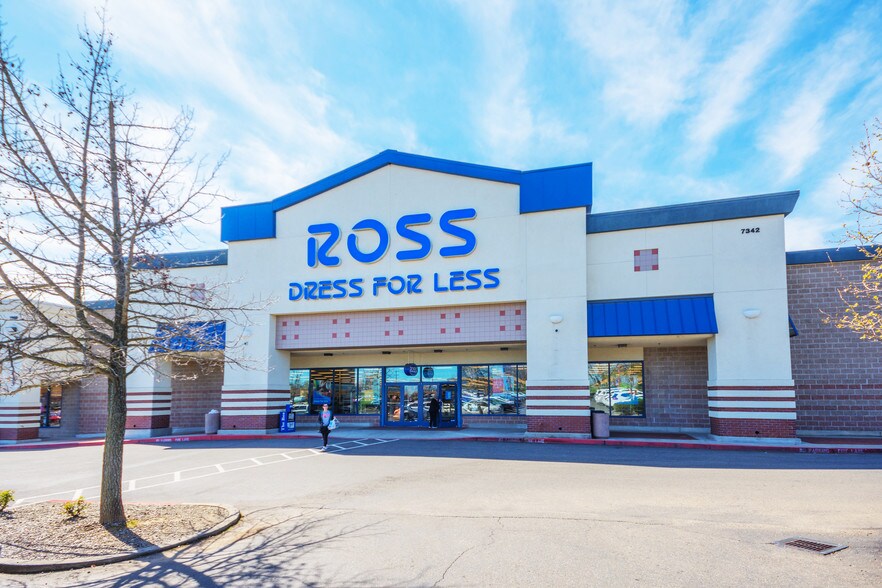 More Photos Of 7342-7350 Greenback Ln, Citrus Heights General Retail For Lease
