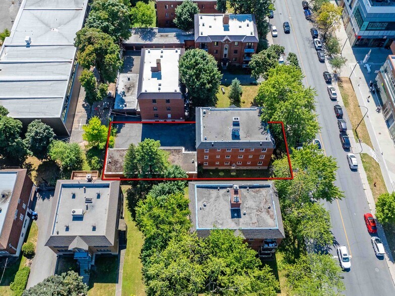 More Photos Of 2750 Av Van Horne, Montréal Apartments For Sale