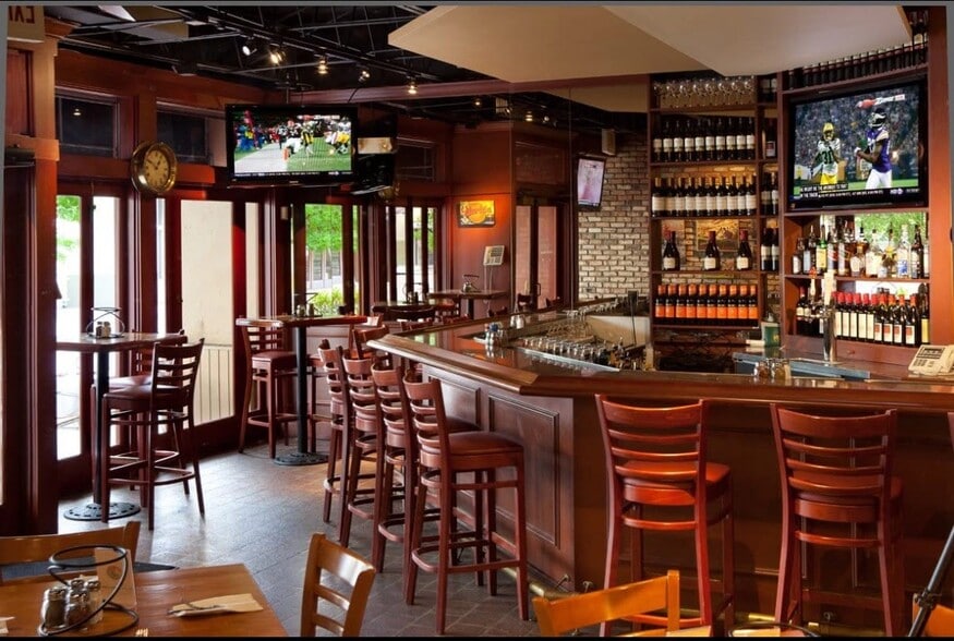 More Photos Of 123 S Olive Ave, West Palm Beach Restaurant For Sale