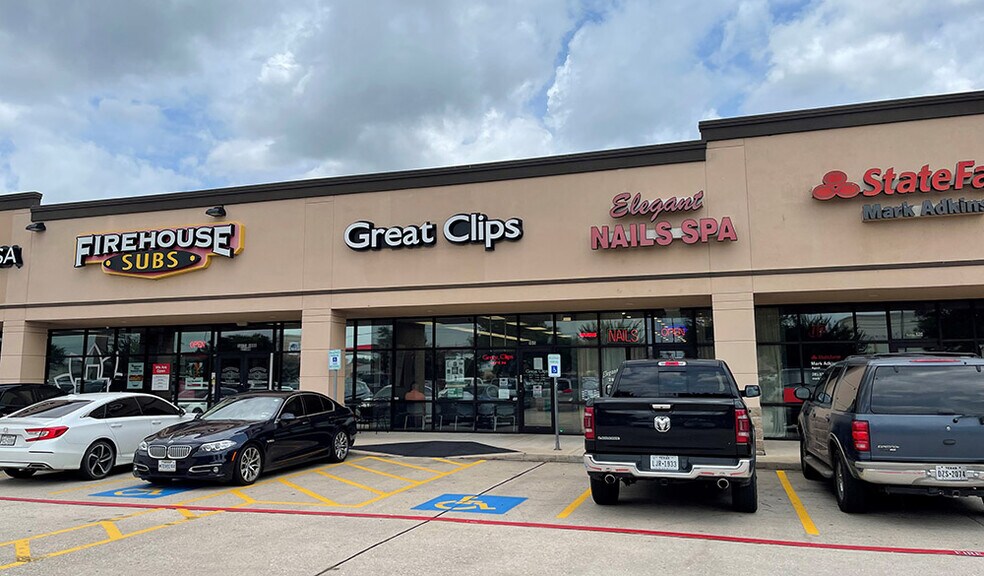 More Photos Of 17400 Spring Cypress Rd, Cypress Unknown For Lease