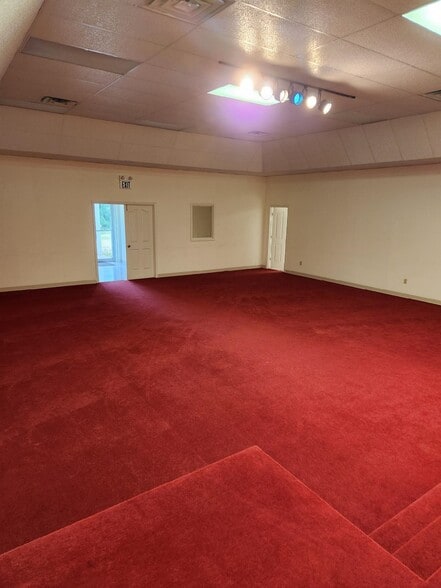 More Photos Of 1325 Shady Grove Rd, Williston Religious Facility For Sale