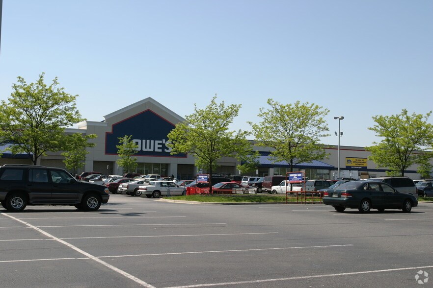 More Photos Of 8765-8859 Woodyard Rd, Clinton Freestanding For Lease